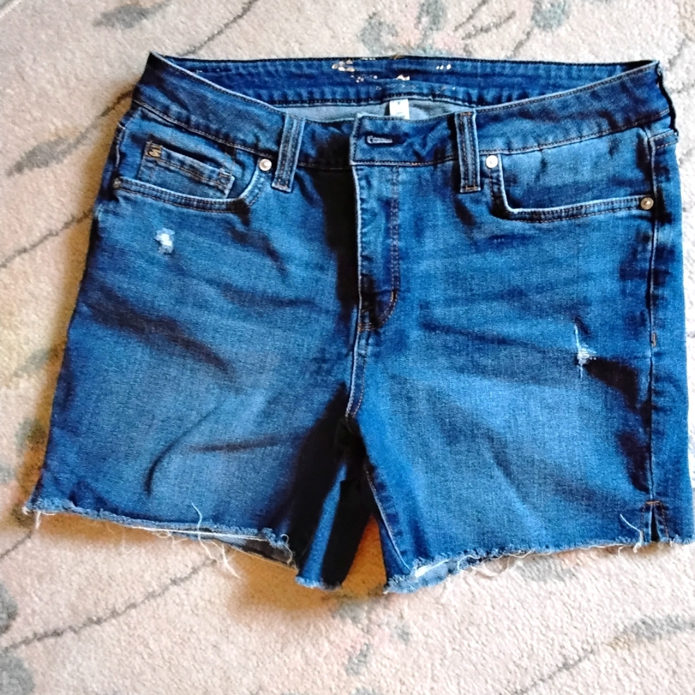 Seven 7 weekend jean shorts - raw hem - size 8 - new condition